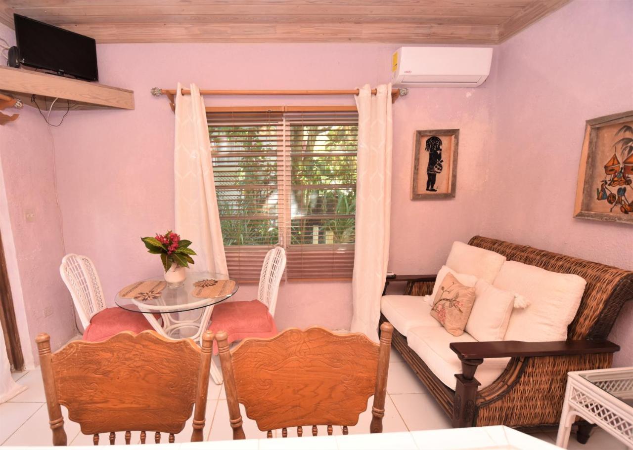 The Sugar Apple Lodging Dunmore Town エクステリア 写真